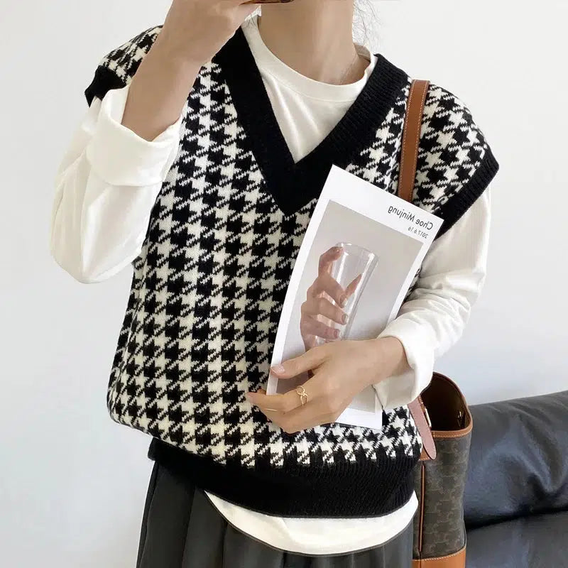 Vintage Sleeveless Sweater The Old Money
